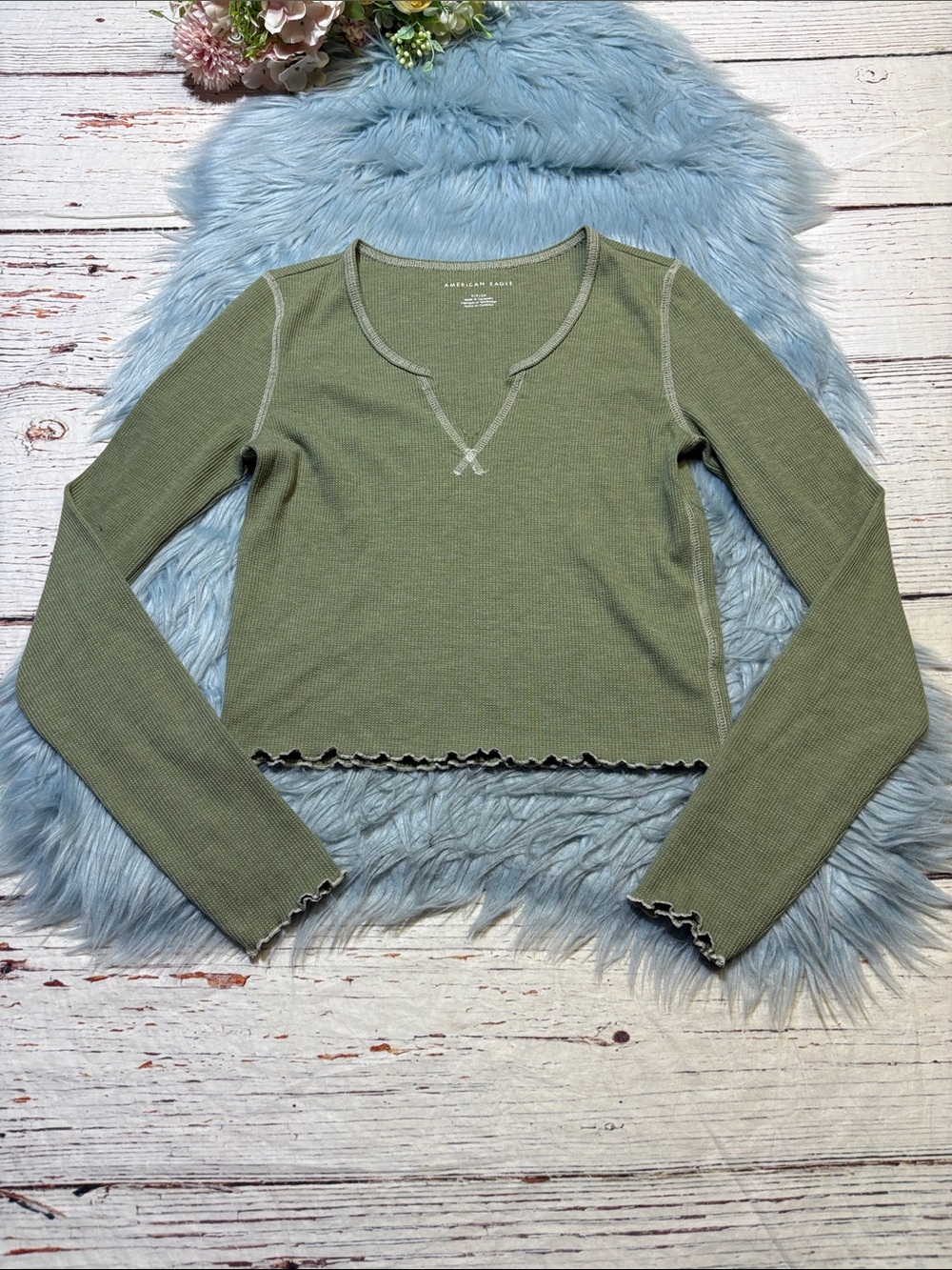 American Eagle Olive Ribbed Lettuce-Edge Long Sleeve Waffle Knit Crop Top